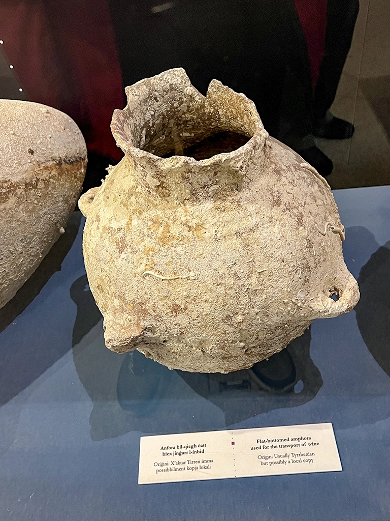 Gozo, a Phoenician period shipwreck that sank about 700 BC. - Gozo wreck cargo